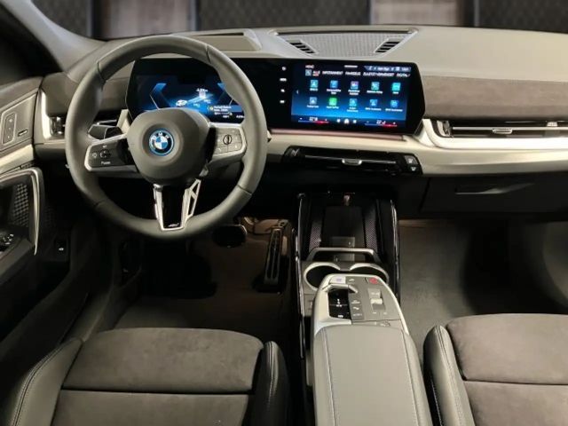 BMW iX2 eDrive20