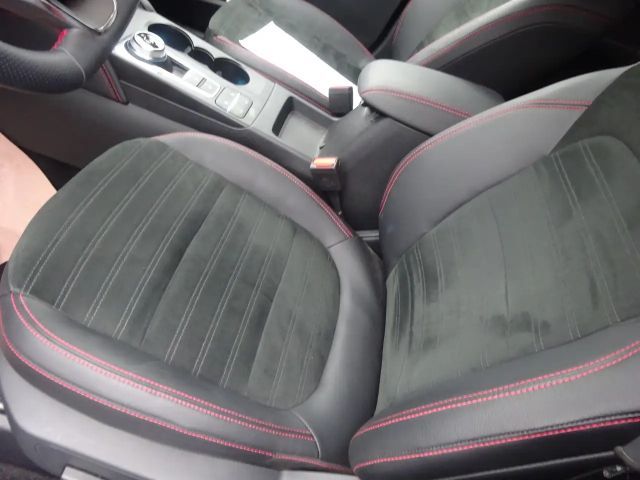 Ford Kuga Hybrid ST Line X