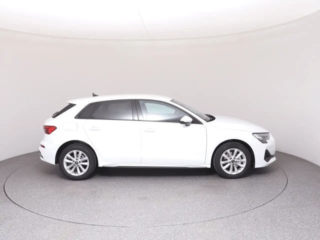 Audi A3 30 TFSI Sedan