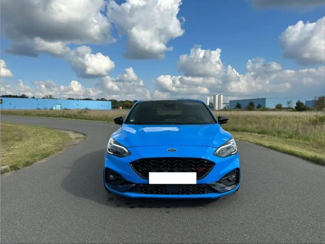 Ford Focus ST Line