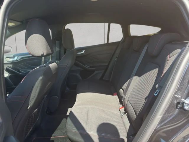 Ford Focus EcoBoost ST Line Wagon