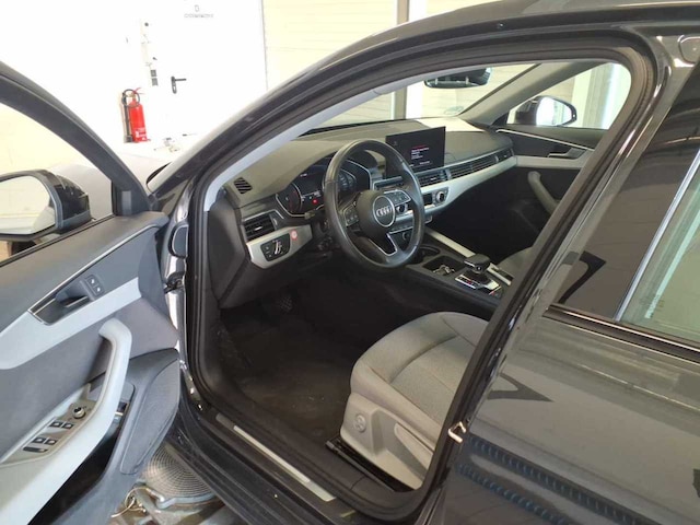 Audi A4 40 TDI S-Tronic Sedan
