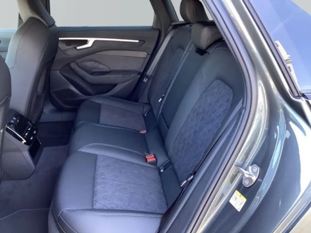 Audi A6 Avant Quattro S-Tronic