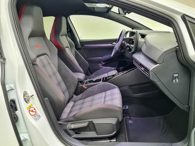 Volkswagen Golf 2 0 l TSI ACC SpurW KAM W-Paket