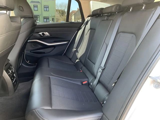 BMW 330 330i Sport Line