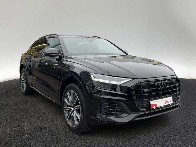 Audi Q8 55 TFSI Hybride Quattro S-Line