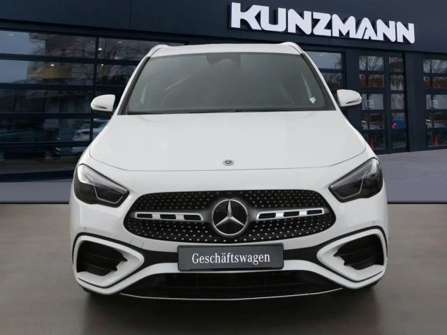 Mercedes-Benz GLA 180 AMG Line