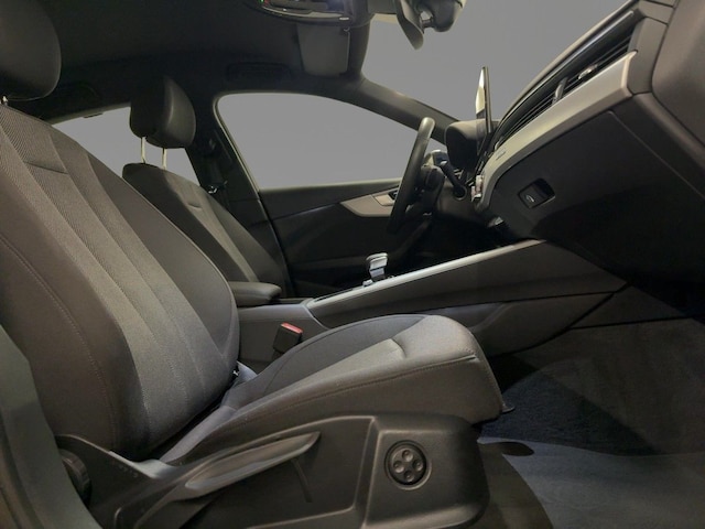 Audi A4 40 TDI Quattro S-Tronic Sedan