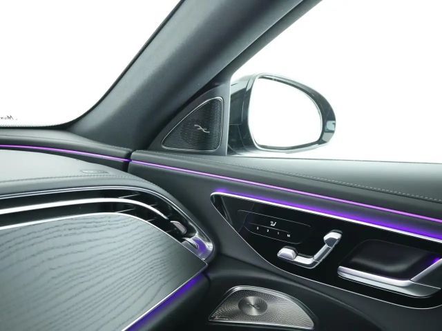 Mercedes-Benz E 220 AMG Line E 220 d Sedan