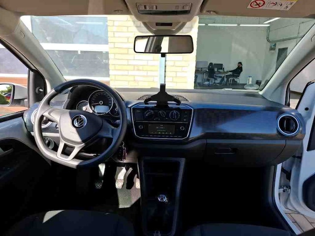 Volkswagen up! Move Move up!