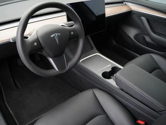 Tesla Model 3 Standard Range