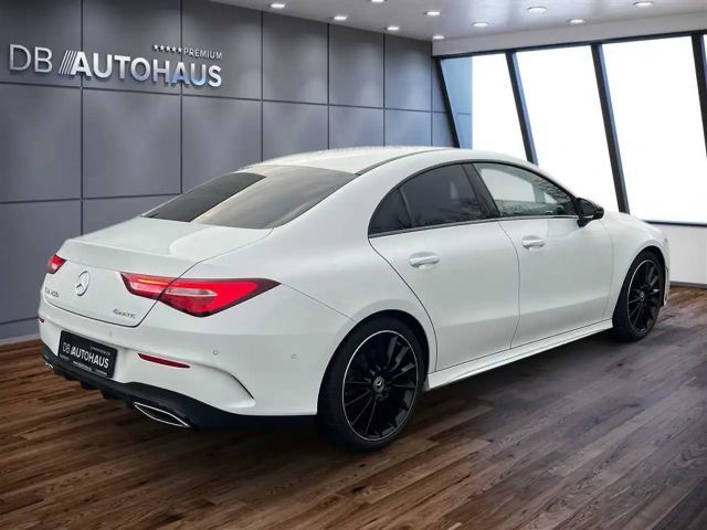 Mercedes-Benz CLA 250 4MATIC AMG Line Sedan