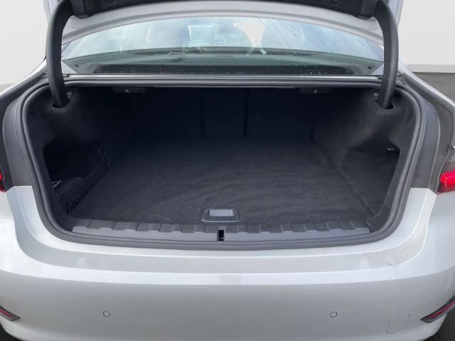 BMW 320 320e Sedan Sport Line