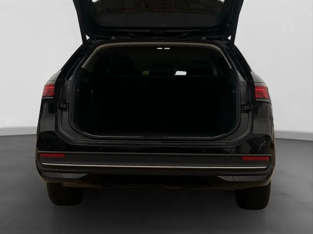 Volkswagen Passat 1.5 eTSI Business Variant