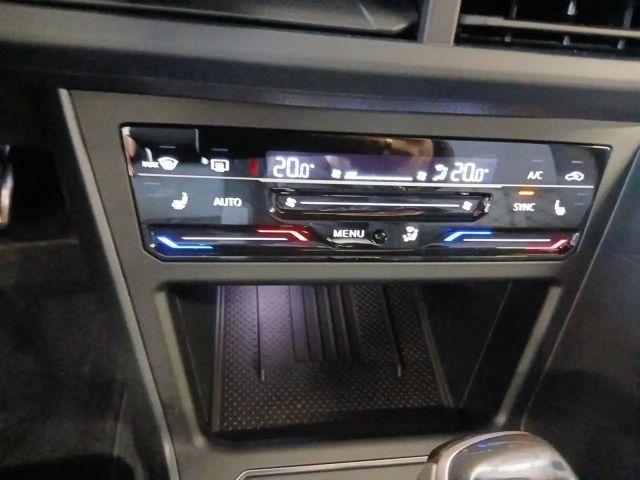 Volkswagen Polo 1.0 TSI DSG R-Line