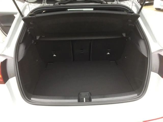 Mercedes-Benz A 180 A 180 d AMG Line