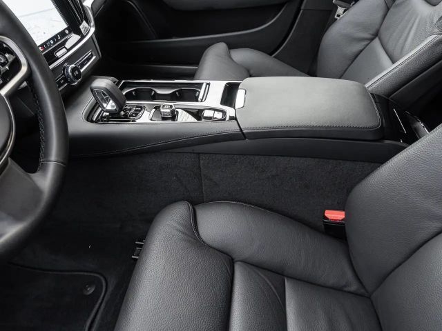 Volvo V90 AWD Core T6 Twin Engine