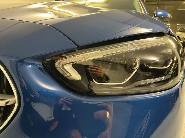 Mercedes-Benz C 300 C 300 e Sedan