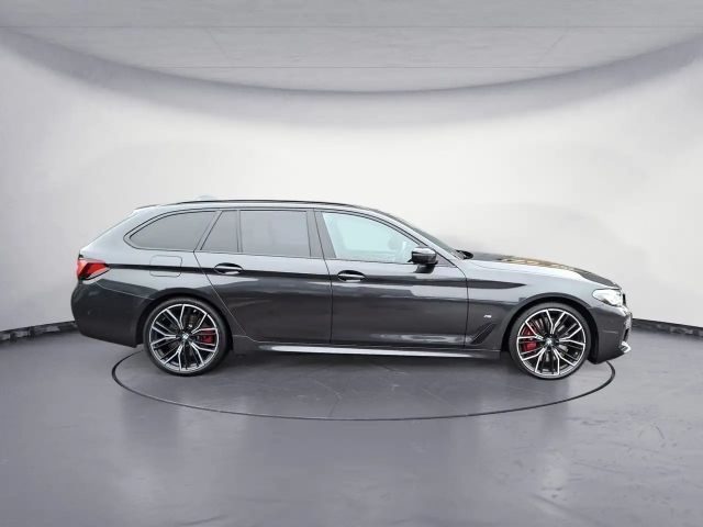 BMW 540 540d M-Sport Touring xDrive