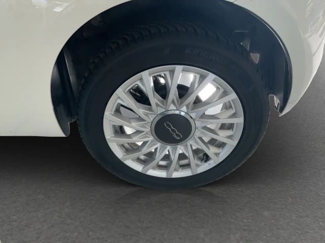 Fiat 500 1.0 Hybrid Alufelgen, PDC, Ganzjahresreifen