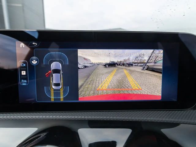 Mercedes-Benz A 220 4MATIC AMG Line