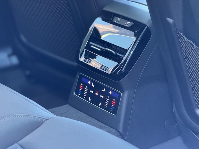 Audi A6 Avant Quattro S-Tronic