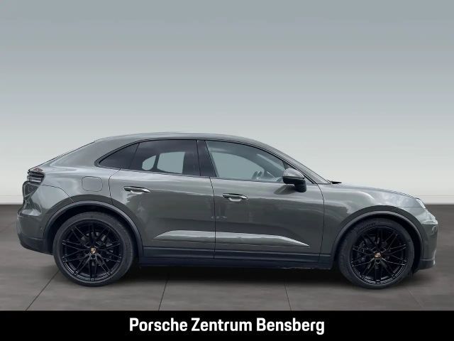 Porsche Macan 4