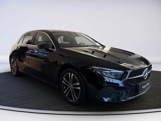 Mercedes-Benz A 180 A 180 d