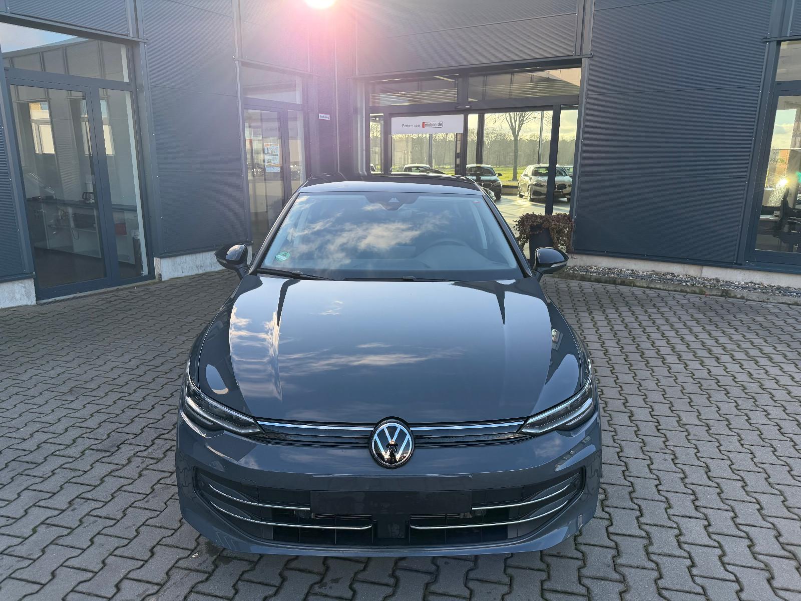 Volkswagen Golf 1.5 eTSI Golf VIII