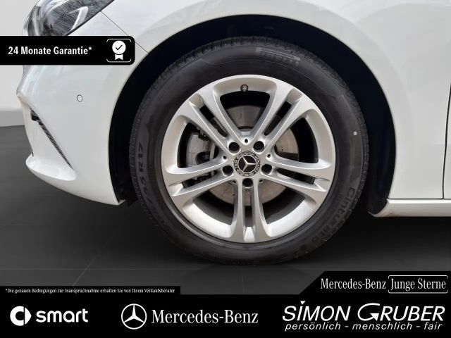 Mercedes-Benz B 200 Progressive Sedan