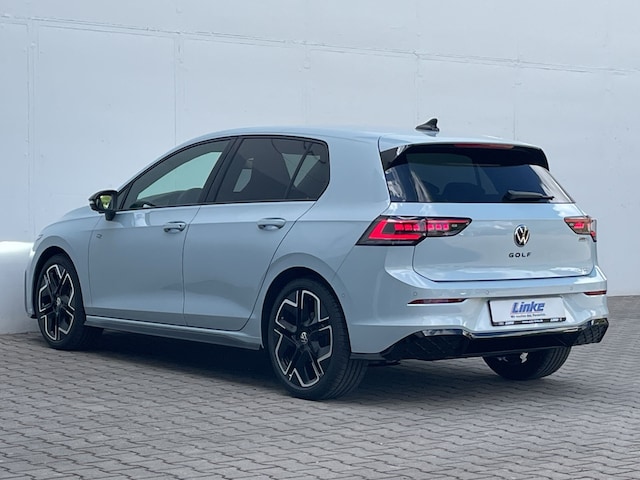 Volkswagen Golf 1.5 eTSI DSG Golf VIII R-Line