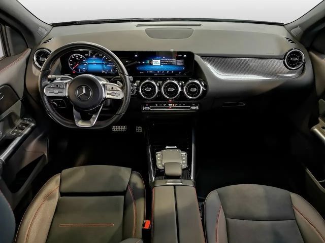 Mercedes-Benz GLA 180 AMG Line