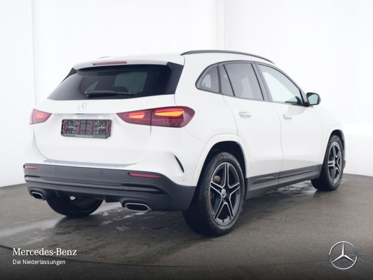 Mercedes-Benz GLA 180 AMG Line