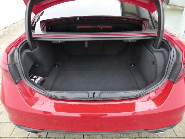 Alfa Romeo Giulia AT8 JTDm Lusso TI