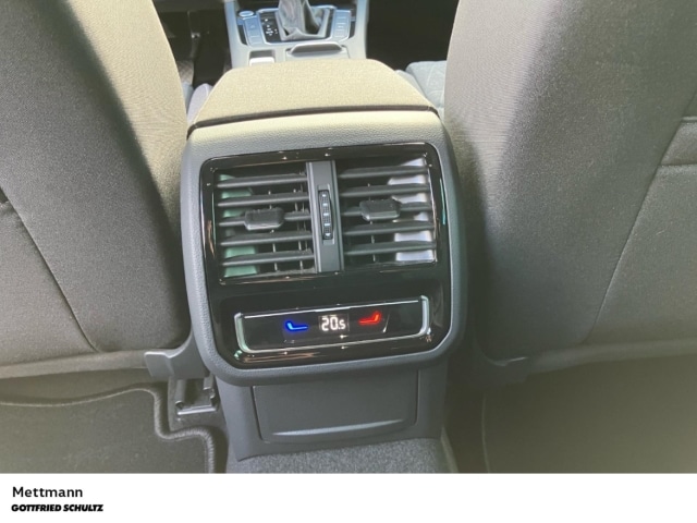 Volkswagen Passat 1.5 TSI Business DSG Variant