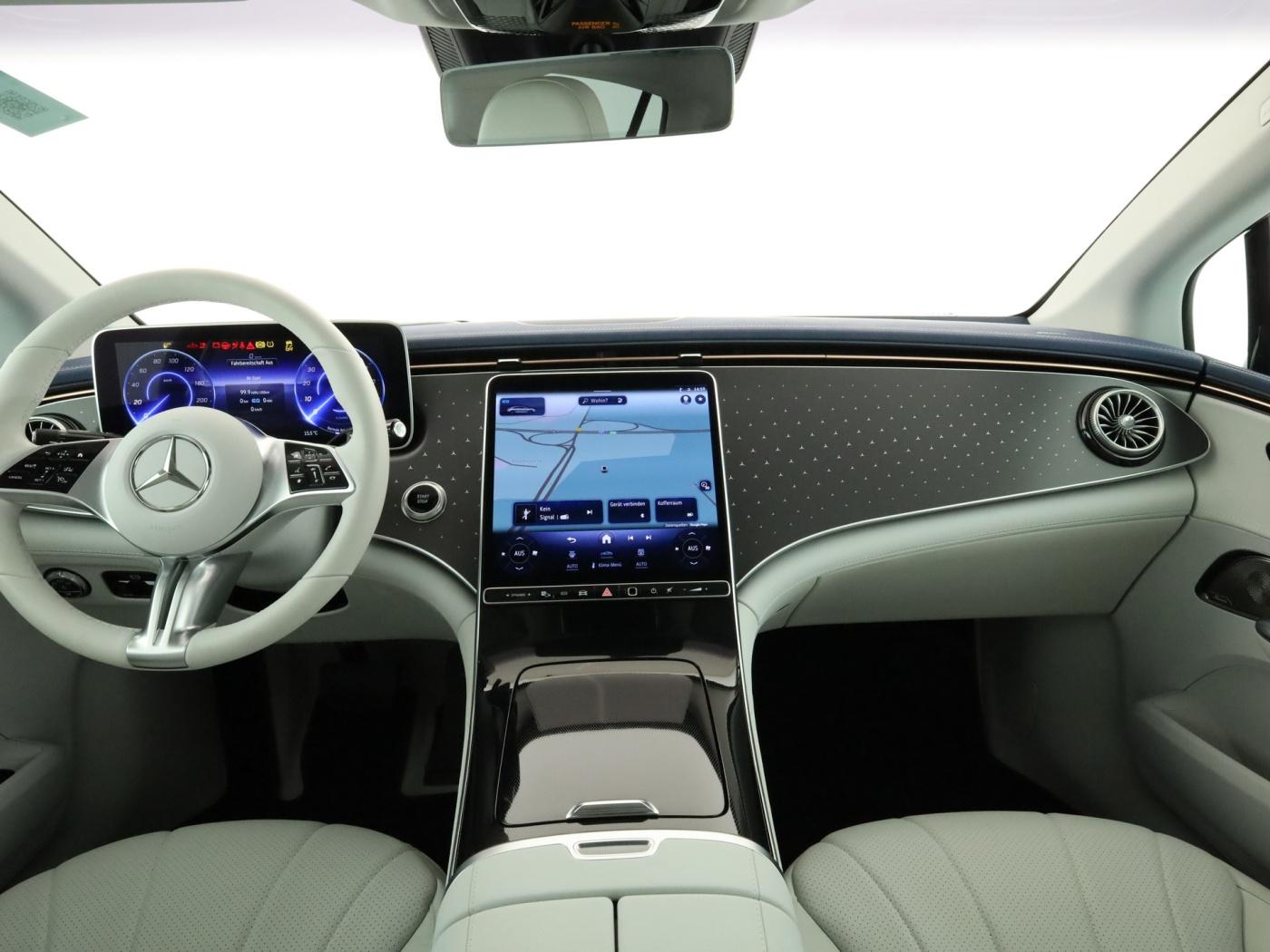 Mercedes-Benz EQE 300 AMG Line Sedan