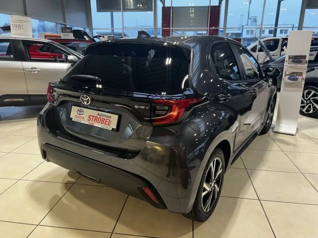 Toyota Yaris Hatchback Hybride VVT-i