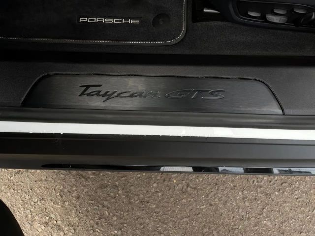 Porsche Taycan GTS Sport Turismo