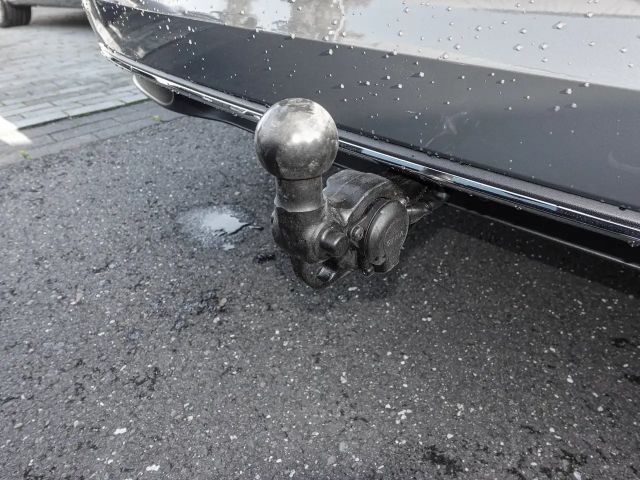 Volkswagen Golf 2.0 TDI DSG Life Variant