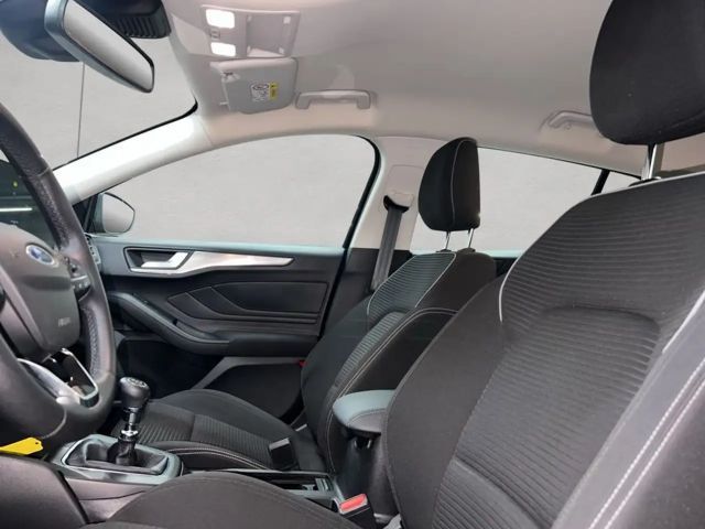 Ford Focus Titanium Wagon