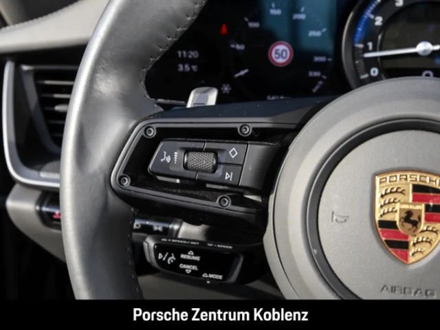 Porsche 992 Cabrio Carrera