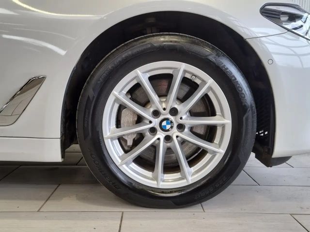 BMW 530 530e Sedan iperformance