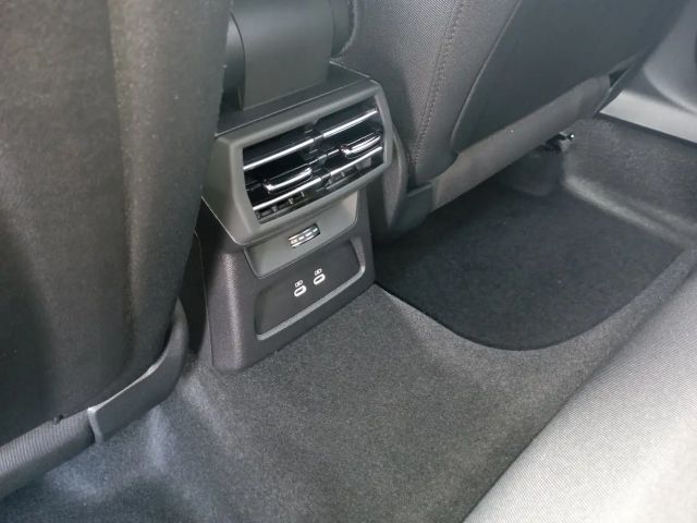 Audi A3 45 TFSI Hybride S-Line Sedan