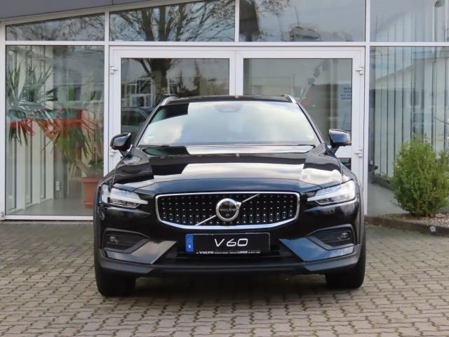 Volvo V60 Cross Country Pro