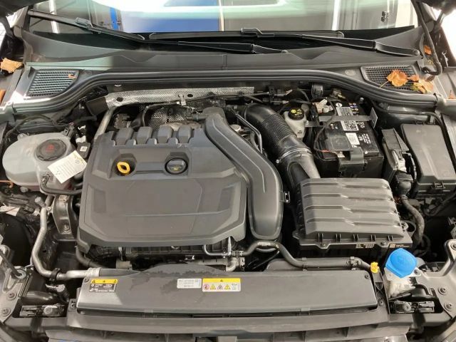 Volkswagen Golf 1.5 TSI IQ.Drive Life