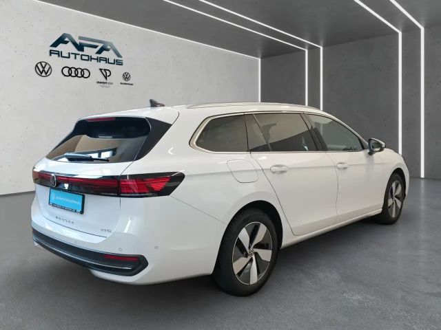 Volkswagen Passat 1.5 eTSI Business DSG