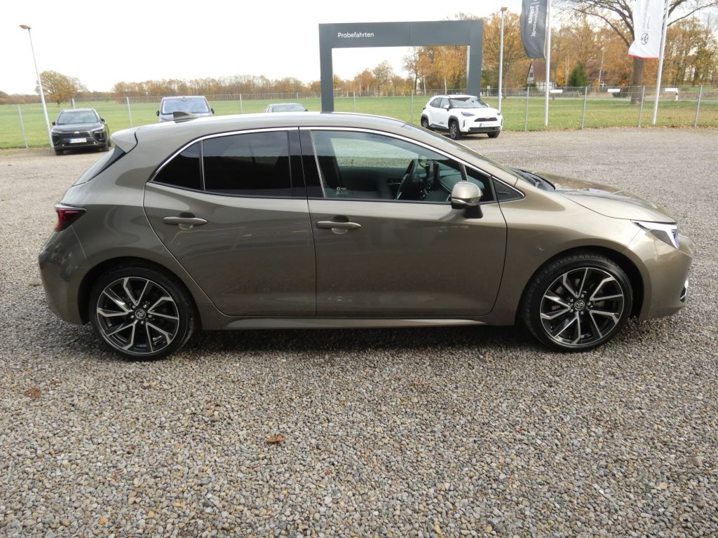 Toyota Corolla 5-deurs Basis Lounge