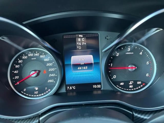 Mercedes-Benz V 300 AMG Line V 300 d