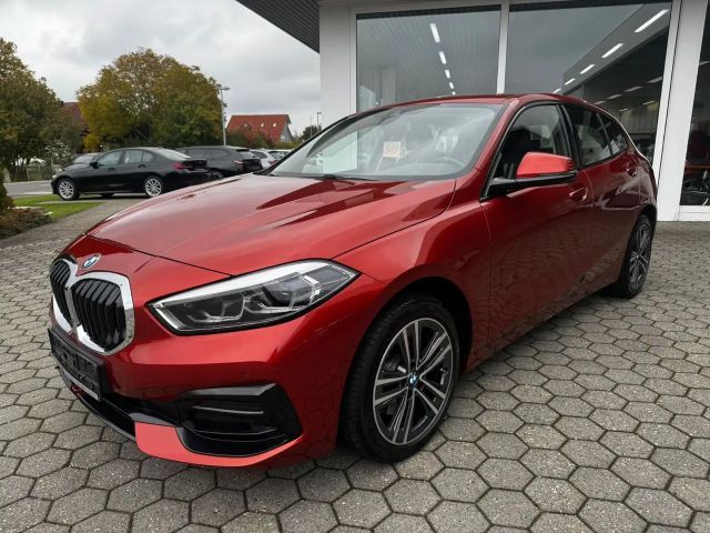 BMW 118 118i Sedan Sport Line