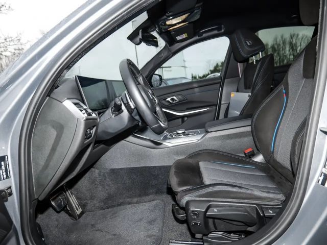 BMW 318 318i M-Sport Sedan